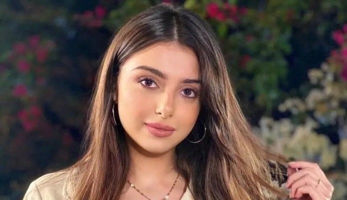 شاهد .. ماريتا الحلاني بإطلالة مختلفة جداً بعد طلاقها.. تخلت عن شعرها الطويل الأسود!