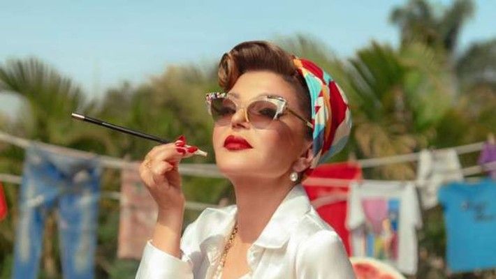 شاهد .. سميرة سعيد تشوّق محبيها بلمحة غامضة من عملها الجديد