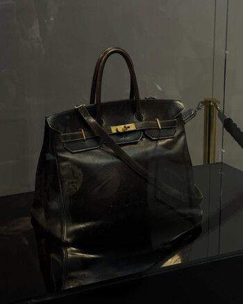 شاهد .. مبلغ خيالي مقابل بيع أول بيركين في التاريخ