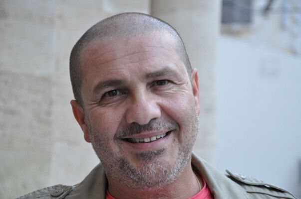 شاهد .. في الذكرى السنوية لرحيل نضال سيجري.. ممثل استثنائي خلّدته الدراما السورية