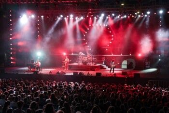 شاهد .. God Save the Queen في أعياد بيروت .. أمسية تُلهب الذاكرة وتُحيي أسطورة كوين