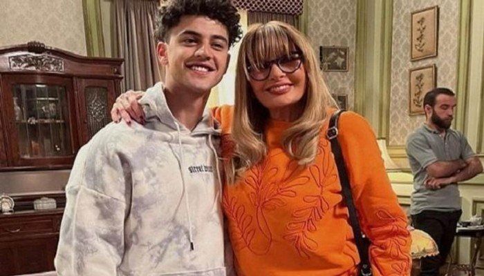 الفنان الشاب آدم الشرقاوي يخرج عن صمته: مرض غامض غيّبه عامين وكاد يغيّر حياته للأبد