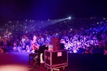 شاهد .. God Save the Queen في أعياد بيروت .. أمسية تُلهب الذاكرة وتُحيي أسطورة كوين