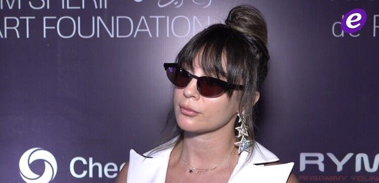 شاهد .. عزيزة بتصريح لافت عن سانت ليفانت وأغنيته "قشرت الكلمنتينا"