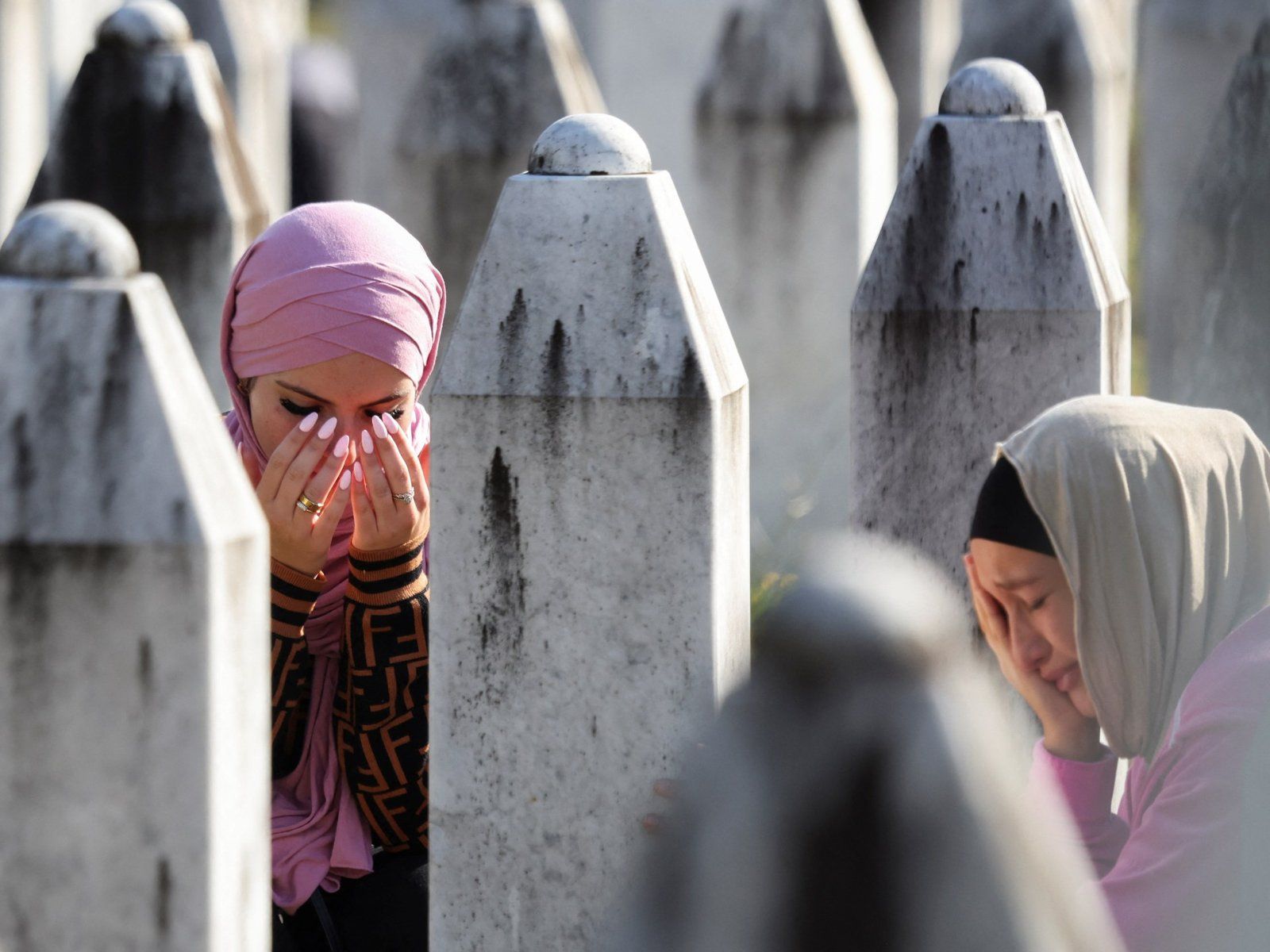 اتفرج – بالصور.. 30 عاما على المذبحة التي ما زالت تَقطُر دما وتنزف دمعا