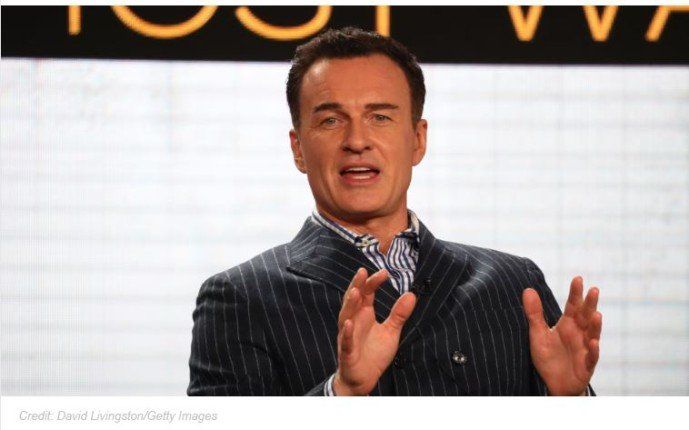 تطورات جديدة بشأن وفاة الممثل الأسترالي الأمريكي جوليان مكماهون