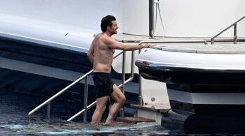 شاهد .. بعد براد بيت وجاستن ثيرو .. جينيفر أنيستون تعيش قصة حب جديدة