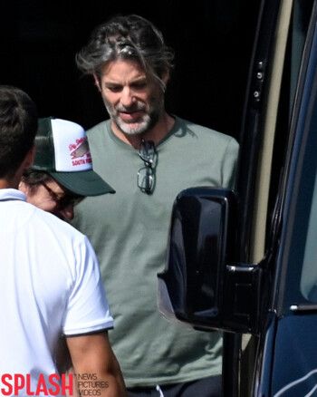 شاهد .. علاقة حب جديدة في حياة جينيفر أنيستون.. وصور مع هذا النجم إلى العلن