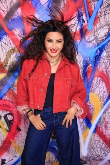 شاهد .. بعد أن طرحت 4 أغنيات منه .. هذه تفاصيل ألبوم لطيفة التونسية الجديد