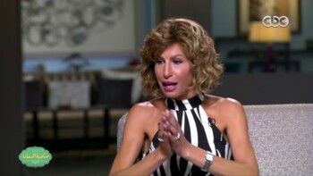 شاهد .. إعلامية شهيرة تتعرض للسرقة من قبل خادمتها والشرطة تتحرك