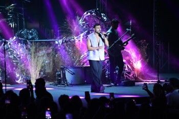 شاهد .. حفل مميز لفرقة أدونيس في "أعياد بيروت" تخلله إطلاق ألبوم وغناء ماريتا الحلاني