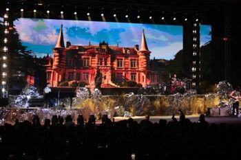 شاهد .. حفل مميز لفرقة أدونيس في "أعياد بيروت" تخلله إطلاق ألبوم وغناء ماريتا الحلاني