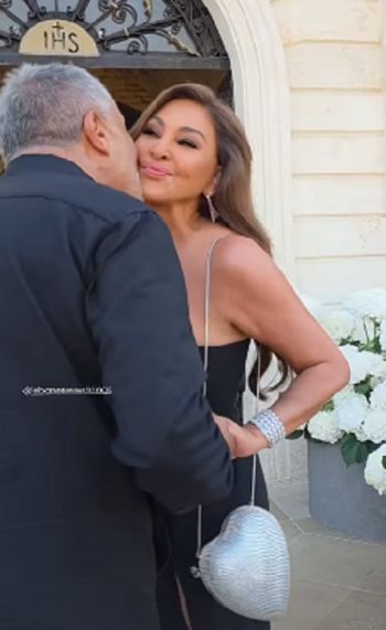 شاهد .. إليسا وكلودين وكريستينا صعب يشعلن الأجواء فور وصولهن إلى زفاف سيليو وزين