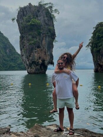 شاهد .. من الطفولة إلى الزواج.. رنا رئيس توثّق قصة حبها برسالة مؤثرة