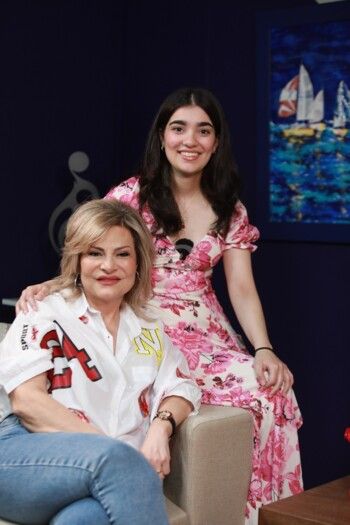 شاهد .. كريستا ماريا أبو عقل تروي كيف رسم القدر مشاركتها في La Voix وتكشف عن صفات Corneille وراء الكواليس