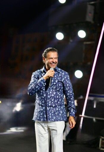 شاهد .. راغب علامة يُشعل صيف العلمين بحفل أسطوري ومشاهد إنسانية مؤثرة