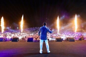 شاهد .. راغب علامة يُشعل صيف العلمين بحفل أسطوري ومشاهد إنسانية مؤثرة