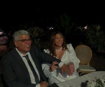 شاهد .. ممثلة عربية تحتفل بزفافها بأجواء عائلية