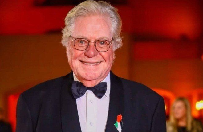 الفنان المصري حسين فهمي يشارك في الدورة الثانية من جوائز الباندا الذهبية بالصين