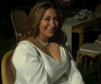 شاهد .. ممثلة عربية تحتفل بزفافها بأجواء عائلية