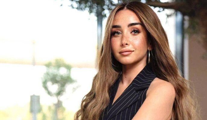 شاهد .. هنا الزاهد تحتفل بخطوبة شقيقتها.. وعرض زواج رومانسي يلفت الأنظار