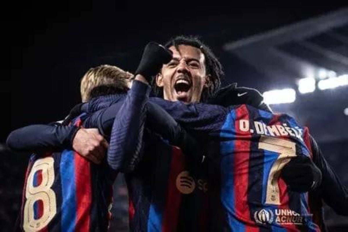 اتفرج – كوندي يرفض الإغراءات.. ويمدد عقده مع برشلونة