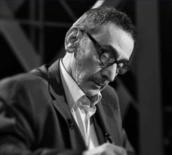 شاهد .. رامي عياش يتحدث عن حزن بيروت برحيل زياد الرحباني