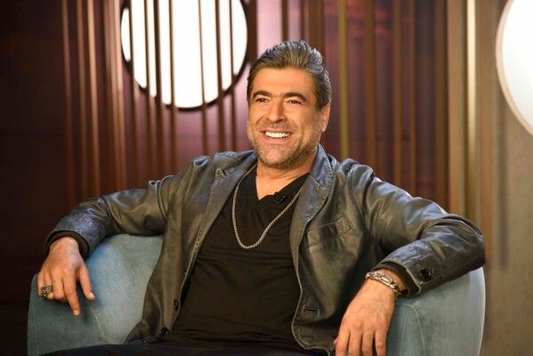 شاهد .. من مهرجانات الأرز.. وائل كفوري بطلق أغنيته الوطنية "راجعين"