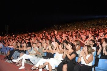 شاهد .. "يا حلو" حديث الجمهور في حفل آدم الأول بمهرجان أعياد بيروت