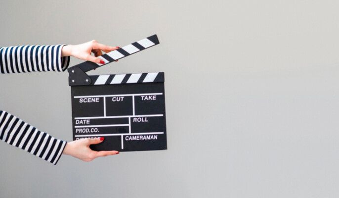 شاهد .. أبناء المشاهير يدخلون الساحة.. ويلفتون الأنظار بأول ظهور لهم!