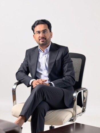 شاهد .. انطلاق قناة البصرة الفضائية.. وتعيين ثائر الحسناوي مدير عاما لها