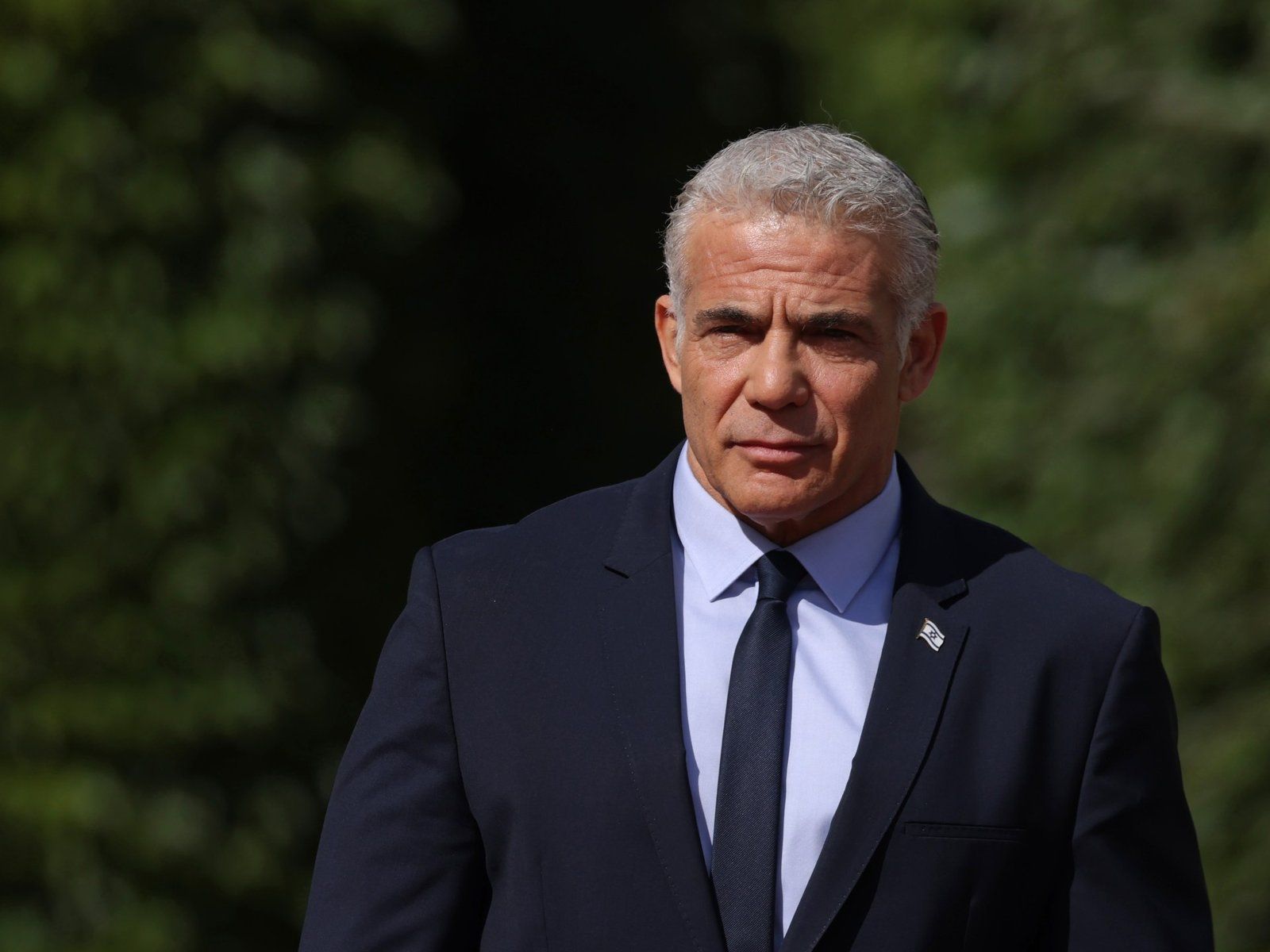 اتفرج – لبيد: العالم بأسره سينبذ إسرائيل إذا لم توقِف الحرب