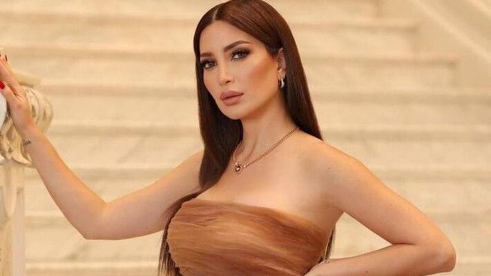 شاهد .. " روقان " نسرين طافش على الشاطئ