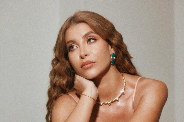 شاهد .. ظهور نور علي من دون ماكياج أو فلتر للتجميل يضج