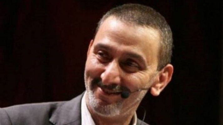 شاهد .. زياد الرحباني حصل على لقب ملك جمال .. وهكذا سخر من الأمر