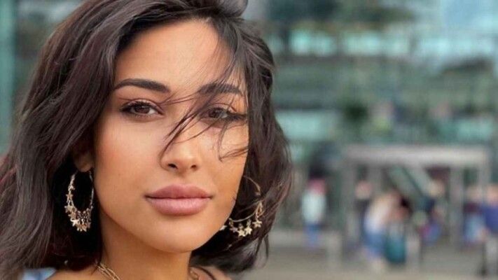 شاهد .. بلحظة مؤثرة نورا أيمن زيدان تحتضن والدها .. وهذه رسالتها