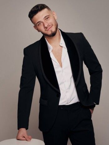 شاهد .. الشامي يتألق بمهرجان هرقلة الدولي في تونس بحفل لا يُنسى