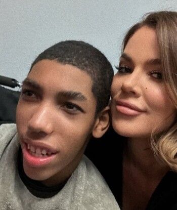 شاهد .. مراهق يعيش في قصر كلوي كارداشيان .. والسبب مفاجئ