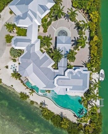 شاهد .. سيدني سويني تشتري قصراً بأجواء خيالية... والسعر خارج المتوقع!