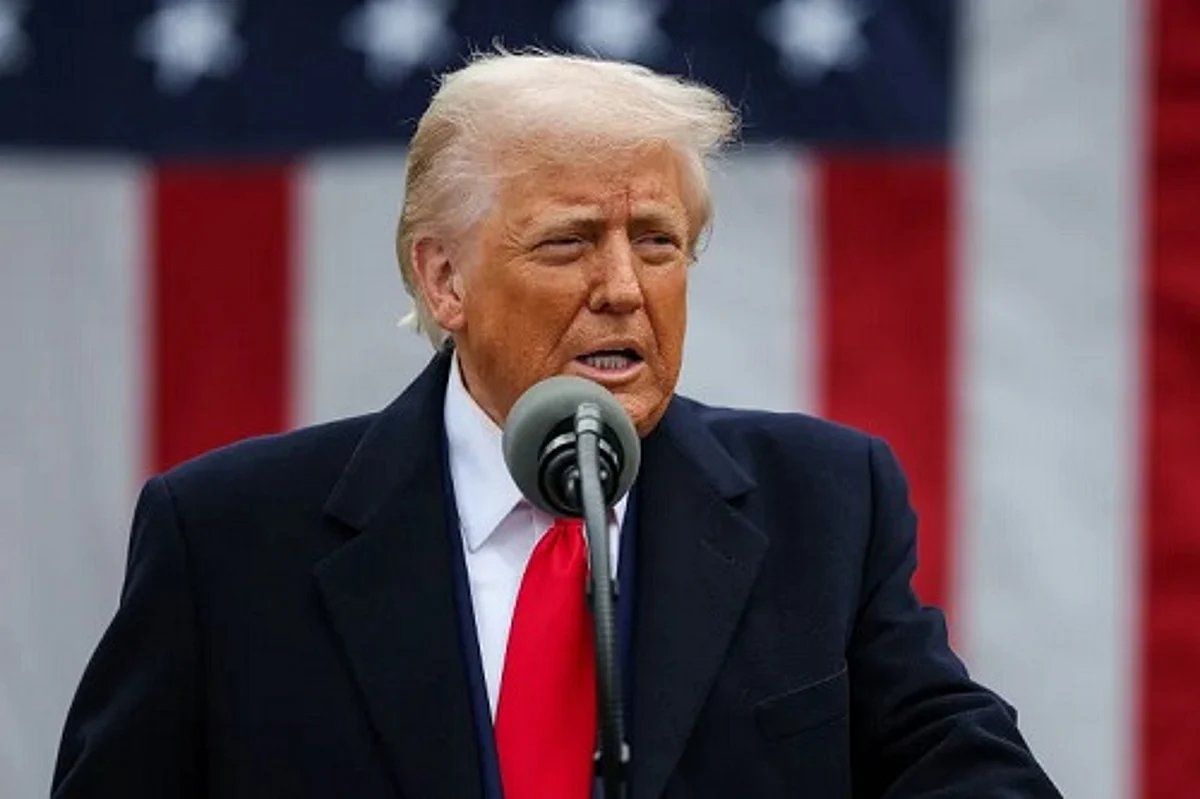 اتفرج – «ترامب» يأمر بتحريك غواصتين نوويتين قرب روسيا