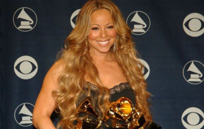 شاهد .. ماريا كاري تفجر مفاجأة من العيار الثقيل بشأن جائزة جرامي