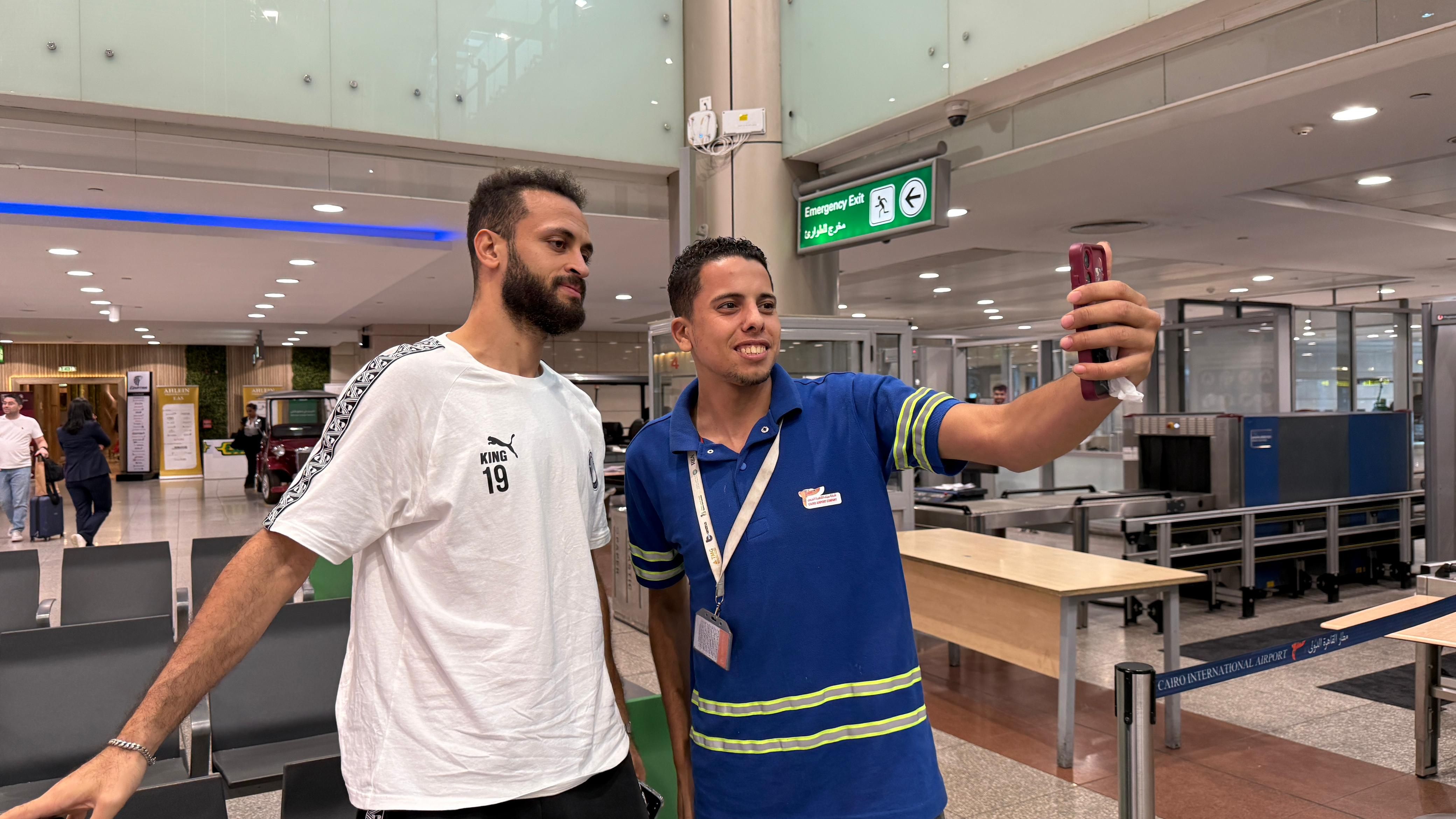 بعثة بيراميدز تصل مطار القاهرة استعدادًا للتوجه إلى السعودية لمواجهة أهلى جدة