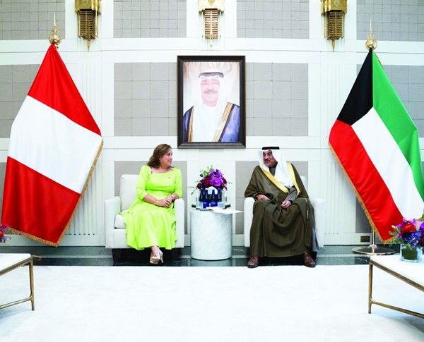 ممثل الأمير استقبل رئيسة بيرو