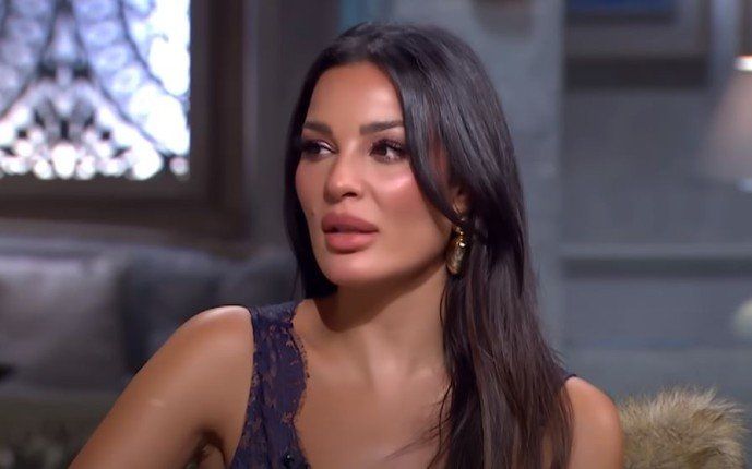 شاهد .. اتفرج | بالفيديو.. لحظة سقوط نادين نجيم في إحدى مباريات NBA بأبوظبي