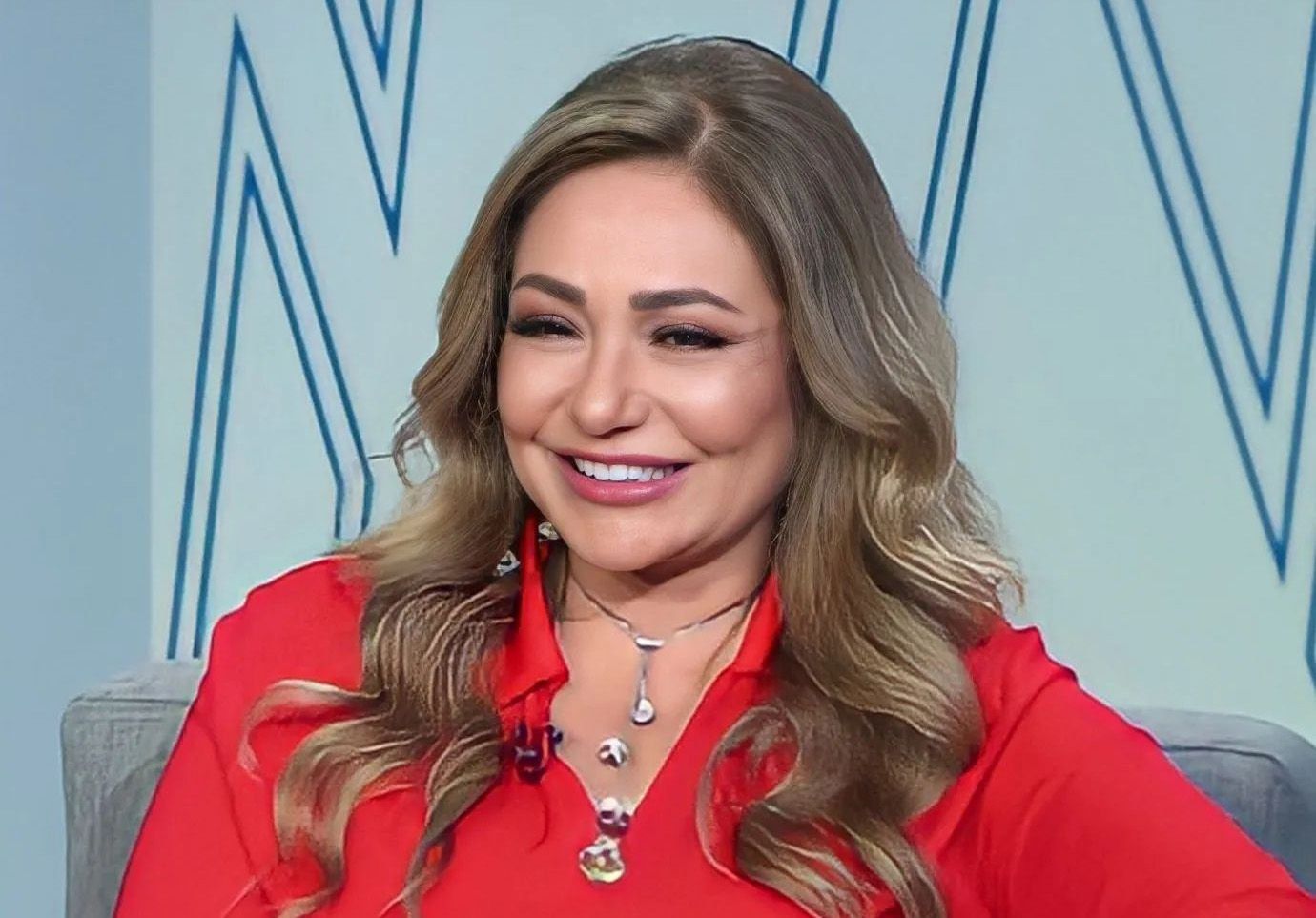 شاهد .. اتهام الفنانة ليلى علوي بالتعدي على صحفي من ذوي الهمم.. ما القصة؟