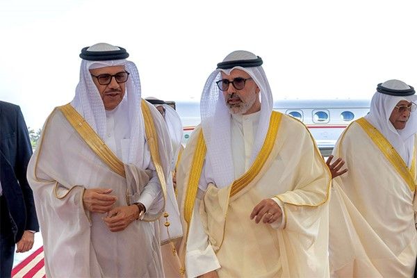 جراح الجابر يستقبل وزير خارجية البحرين