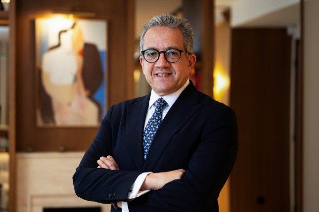 شاهد .. مهرجان القاهرة السينمائي الدولي يهنئ الدكتور خالد العناني لفوزه بمنصب مدير عام اليونسكو