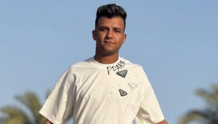 شاهد .. تحطم سيارة مطرب المهرجانات عصام صاصا وهروبه بعد مشاجرة صاخبة.. ما القصة؟