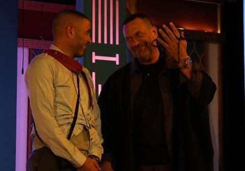 شاهد .. ماجد المصري يفاجئ جمهور «عين العقل» بظهور مفاجئ على خشبة مسرح الهوسابير