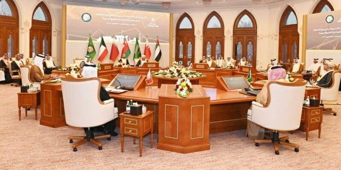 شاهد .. وزراء الثقافة بدول مجلس التعاون يكرمون المبدعين الخليجيين ضمن اجتماعهم الـ29 في الكويت